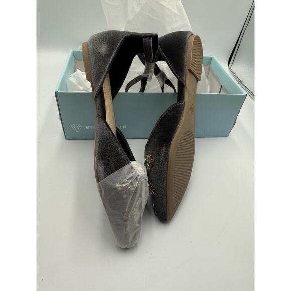 By Farylrobin Celinda Gray Velvet Embellished Flats‎ Size 6.5 - Picture 4 of 8